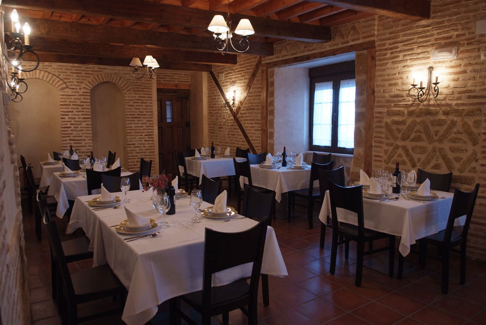 Hotel La Casona De Dona Petra Villarmentero de Campos Zewnętrze zdjęcie